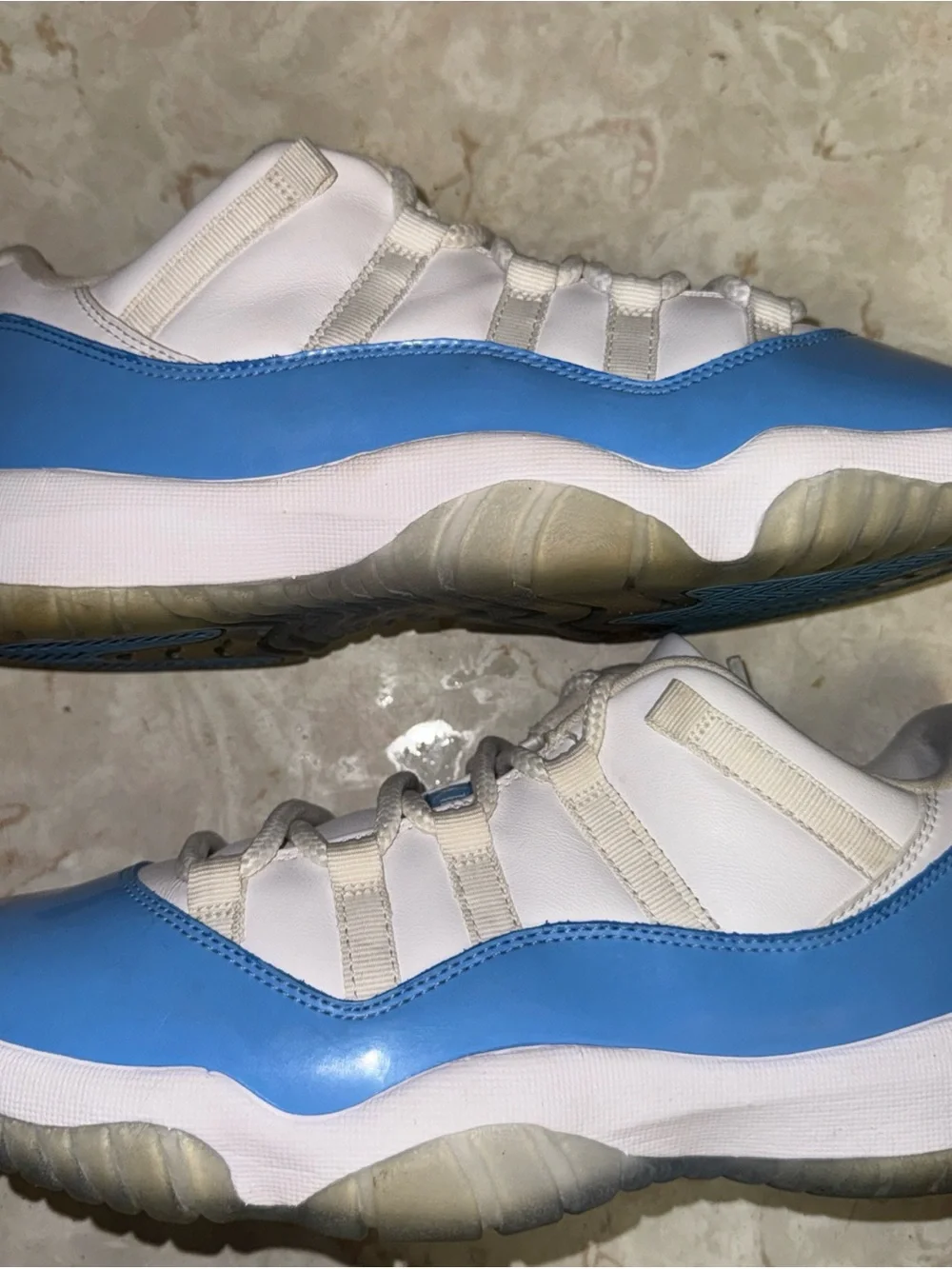 SZ 8.5 NEW Air Jordan 11 Retro Low UNC2017White/University Blue/Black FV5104-100